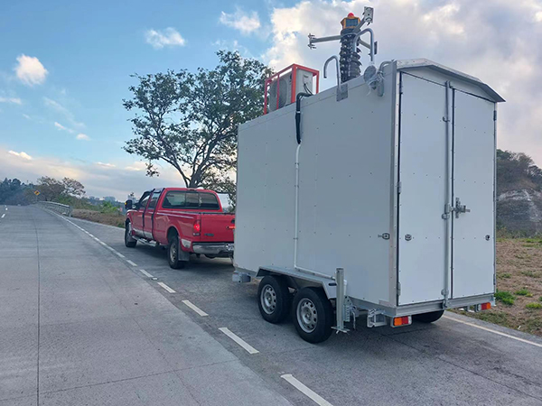 Mobile Tower for Aircraft Warning Light